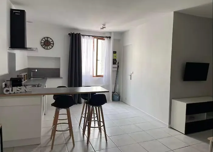 Apartamento Joli Climatise Sur Place De La Mairie Sète